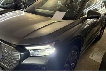 Audi Q4 e-tron 1.270 km 38.980 &euro; Borna 04552