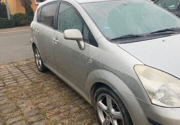 Toyota Corolla Verso 176.000 km 2.500 &euro; Taucha 04425