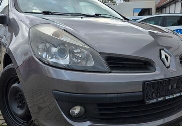 Renault Clio 170.700 km 2.499 &euro; Zwenkau 04442