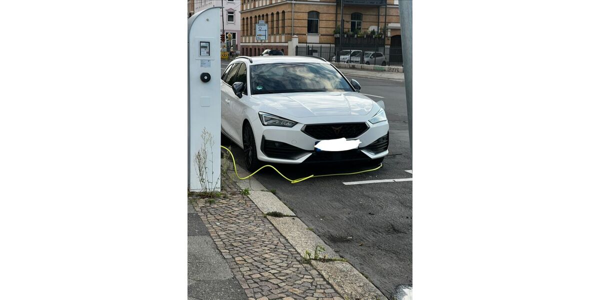 Cupra Leon 108.000 km 22.000 &euro; Leipzig 04205