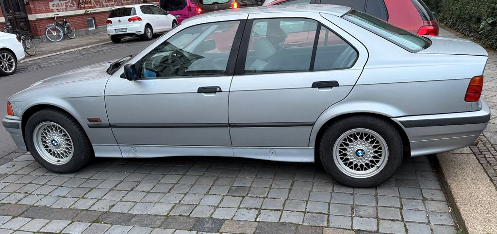 BMW 318 176.000 km 2.500 &euro; Leipzig 04107