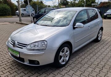 VW Golf 153.000 km 4.900 &euro; Leipzig 04328