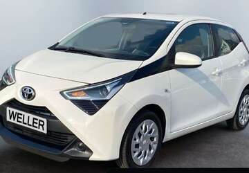 Toyota Aygo 56.504 km 10.990 &euro; Leipzig-Burghausen 04178