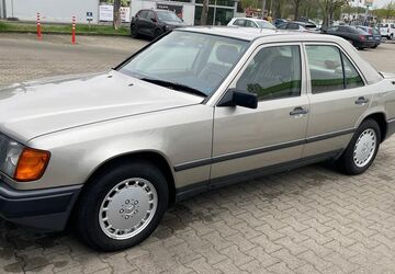 Mercedes-Benz 300 90.600 km 28.700 &euro; Leipzig 04157