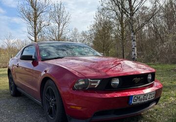 Ford Mustang 184.000 km 12.000 &euro; Leipzig 04229