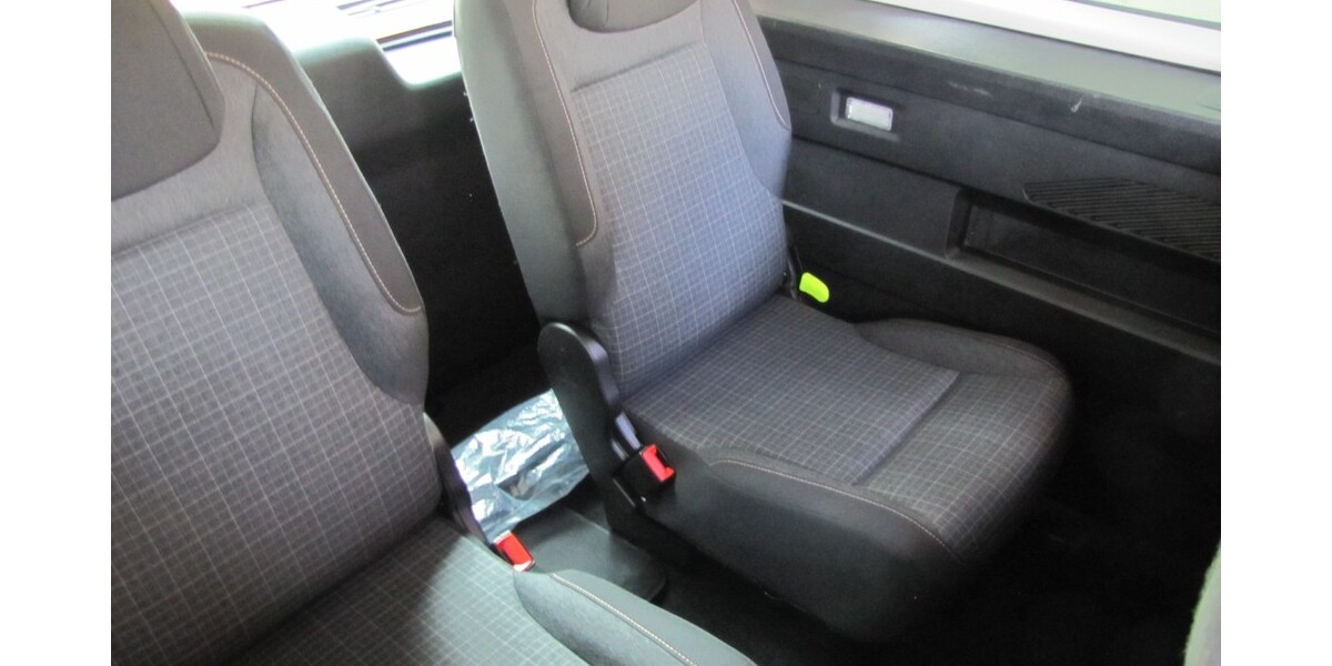 Peugeot Rifter GT-Line L2 53.975 km 19.990 &euro; Böhlen 04564