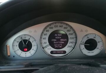 Mercedes-Benz E 220 282.752 km 4.999 &euro; Neukieritzsch 04574