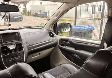 Lancia Voyager 237.860 km 9.500 &euro; Borna 04552