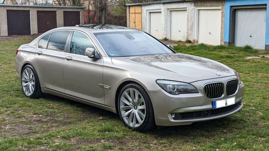 BMW 740 185.100 km 13.800 &euro; Leipzig 04229