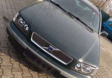 Volvo V40 254.500 km 444 &euro; Leipzig 04289