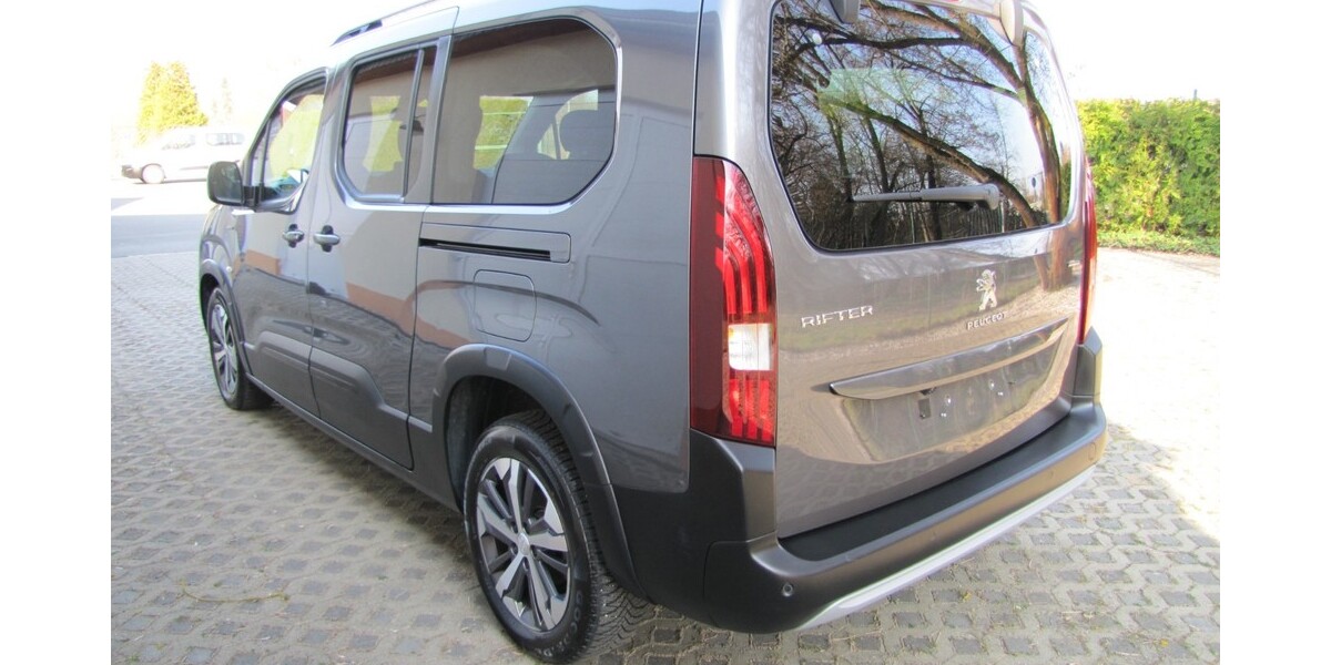 Peugeot Rifter GT-Line L2 53.975 km 19.990 &euro; Böhlen 04564