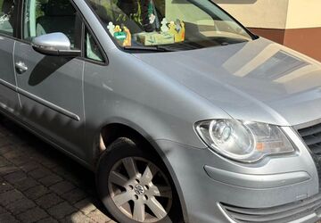 VW Touran 236.000 km 3.490 &euro; Leipzig 04105