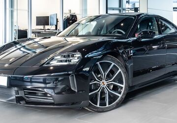 Porsche Taycan 8.900 km 109.800 &euro; Leipzig 04356