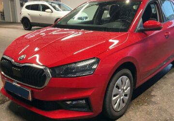 Skoda Fabia 5.352 km 14.990 &euro; Leipzig 04347