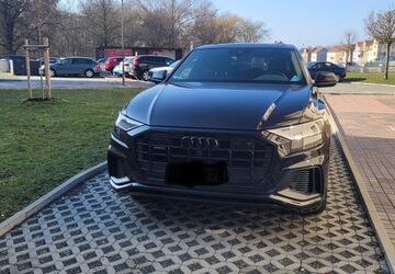 Audi Q8 112.000 km 54.000 &euro; Borna 04552
