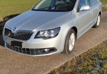 Skoda Superb 142.100 km 8.900 &euro; Kabelsketal 06184