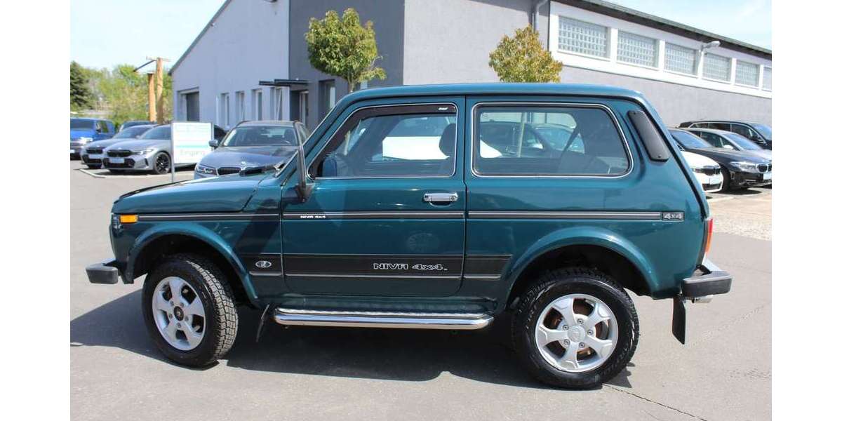Lada Niva 147.000 km 4.980 &euro; Leipzig 04328